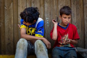 Jugendliche Roma in Zenica, Bosnien-Herzegowina